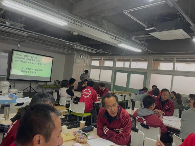 🌲 北山少年自然の家 × レイクサイド会議レポート 🌲

今日は、自然の家の利用者を増やしていくために
「ファシリティ×ワークショップ」スタイルでアイデア会議を実施しました✨
自然の家の利用促進に向け、レイクサイドメンバーとワークショップ会議！アイデアが一気に広がった一日でした🌿✨
自然の家の魅力をもっと多くの人へ届けるため、レイクサイドメンバーとワークショップ形式でアイデア会議！利用者目線で新しい企画づくり進行中です💡

#北山少年自然の家＃佐賀県北山少年自然の家#黒髪少年自然の家#波戸岬少年自然の家#佐賀県#佐賀市#富士町#フォレストラボ